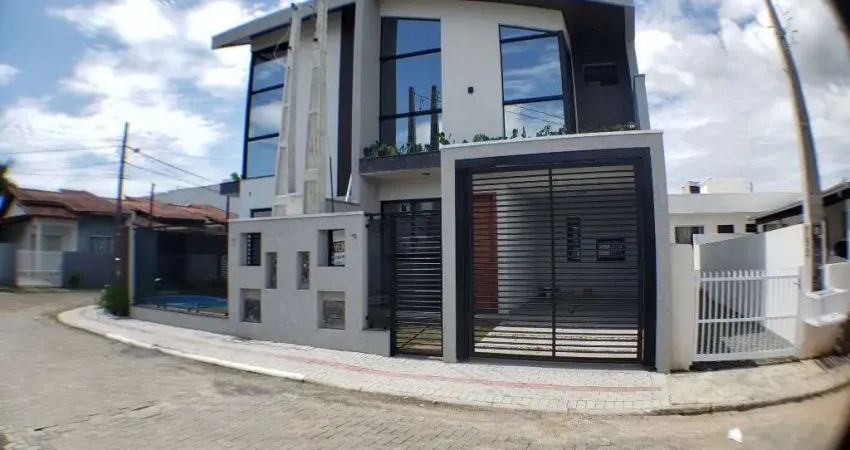 Sobrado com 2 dormitórios à venda, 78 m² por R$ 597.624,28 - Itacolomi - Balneário Piçarras/SC