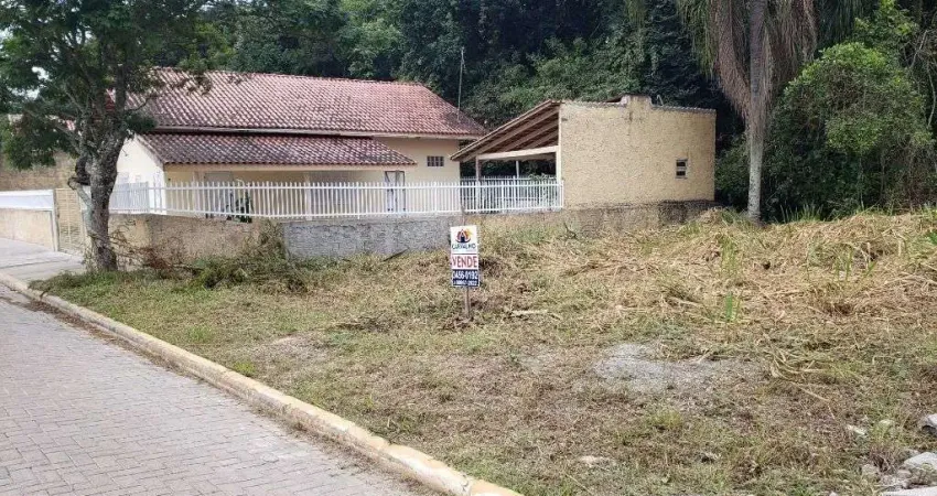 Terreno Plano com 302 m² a 300 Metros do Mar no Bairro Itacolomi em Balneário Piçarras