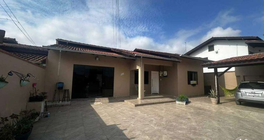 Casa com Amplo Terreno no Centro de Penha – Locação Anual