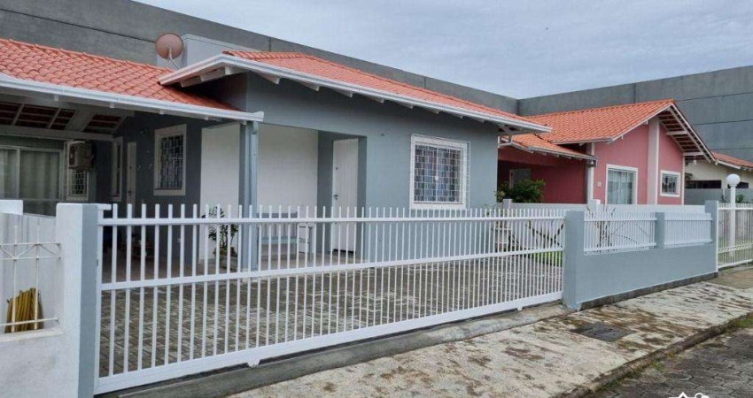 Casa com 3 Quartos em Condomínio Fechado – Bairro Armação, Penha/SC