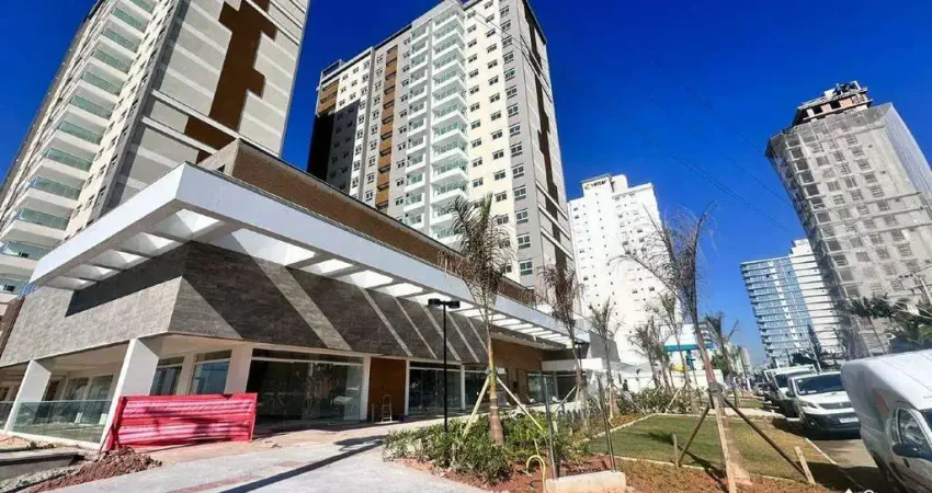 Sala comercial com 28m² no Pantai Home Center em Balneário Piçarras de frente para a Nereu Ramos