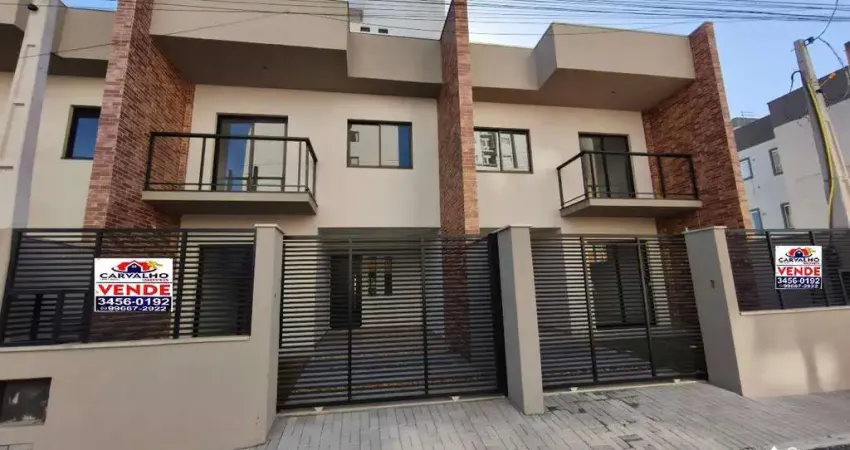 Sobrado com suíte, lazer e alto padrão a 200 metros do mar no bairro itajuba em barra velha