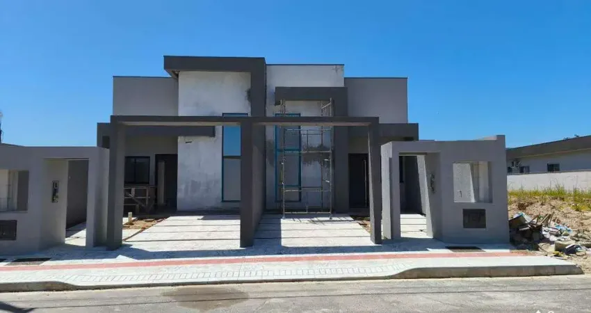 Casa nova com pé direito alto e acabamento premium – praia do grant, barra velha/sc