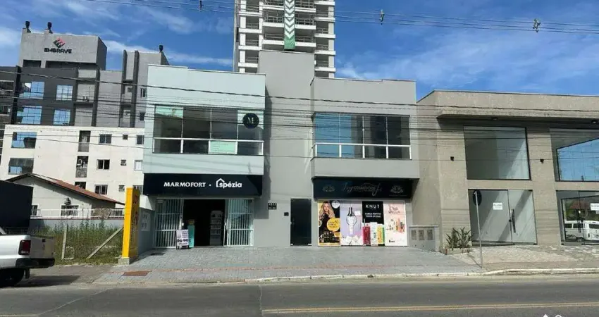 Sala comercial de 85m² para locação no coração do itacolomi em balneário piçarras