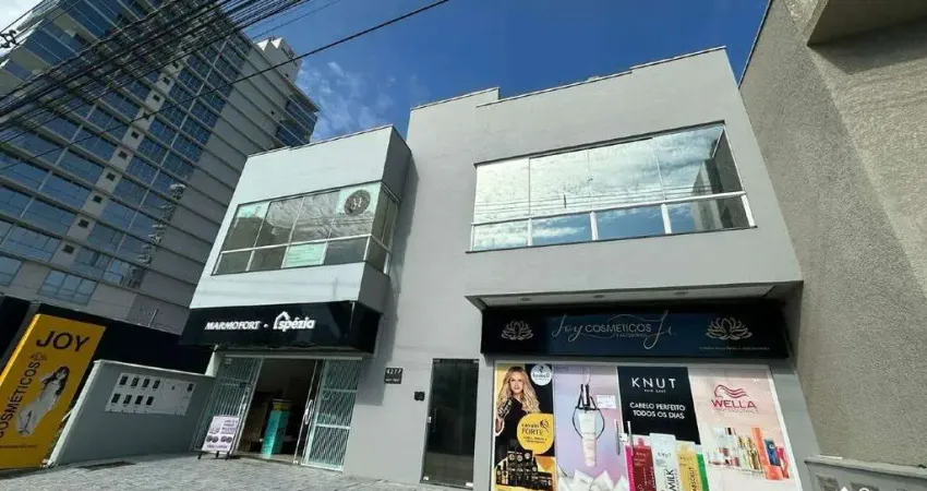 Sala comercial de 85m² para locação no coração do itacolomi em balneário piçarras