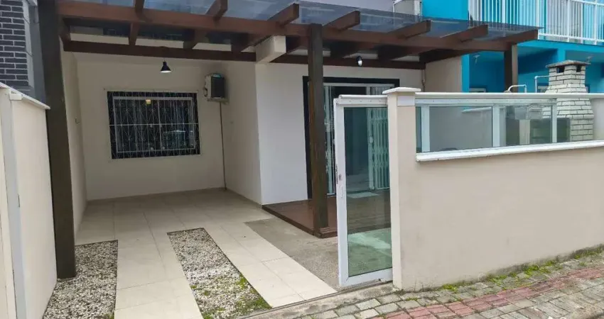 Casa Mobiliada para Locação Anual com Varanda e Deck no Bairro Itajuba – Barra Velha