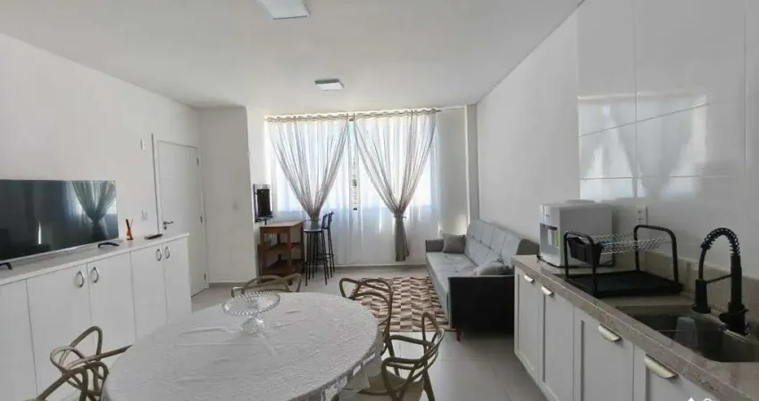 Apartamento novo, mobiliado com 2 dormitórios e suíte a 900 metros da praia em Itajuba / Barra Velha