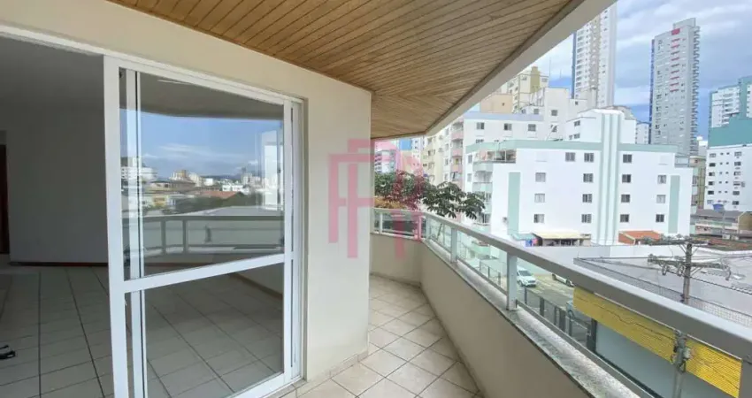 Apartamento com 3 quartos para alugar na Rua 1001, 525, Centro, Balneário Camboriú