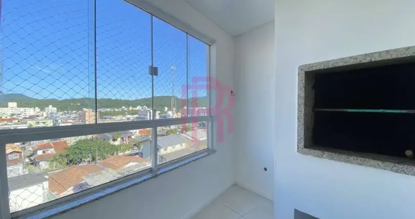 Apartamento, 02 dormitórios para locação anual no bairro municípios em bc!