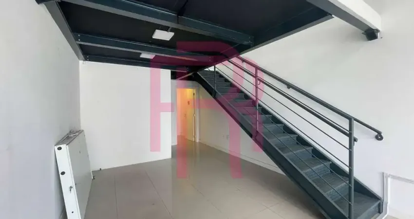 Sala com mezanino para locação na avenida dos estados em balneário camboriú