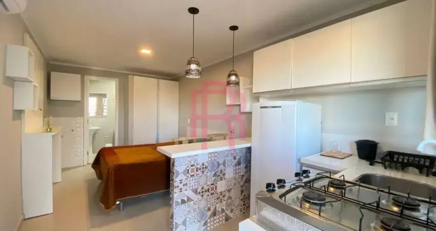 Kitnet/studio mobiliada para locação anual em balneário camboriú.