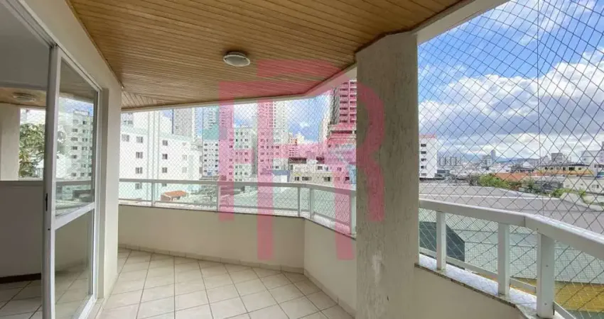 Apartamento com 3 quartos para alugar na Rua 1001, 525, Centro, Balneário Camboriú