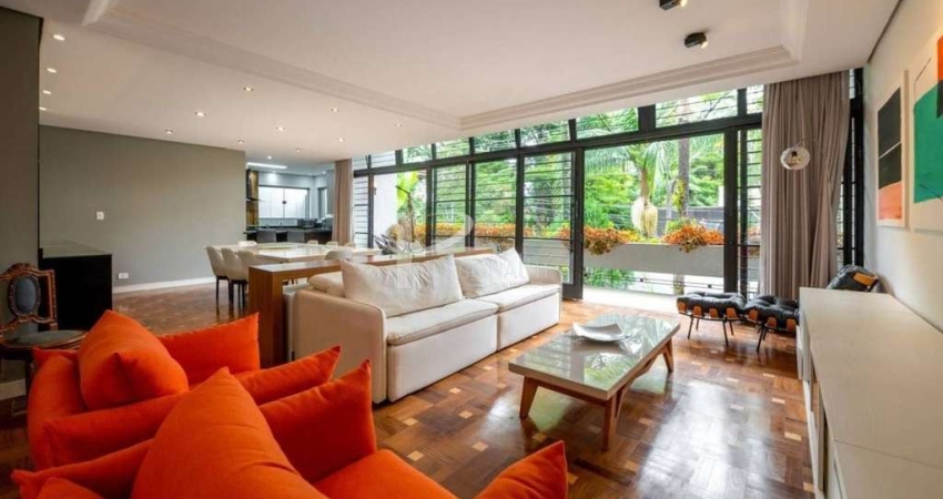 Casa exclusiva, 340 m2, 5 quartos sendo 5 suítes, 6 vagas, para venda no Brooklin.