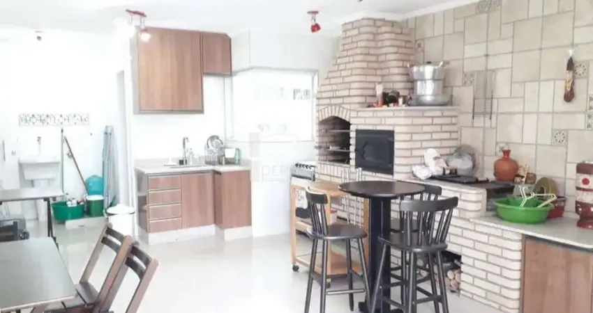 Lindo sobrado, novo, alto padrão de acabamento,  200 m² de área construída,