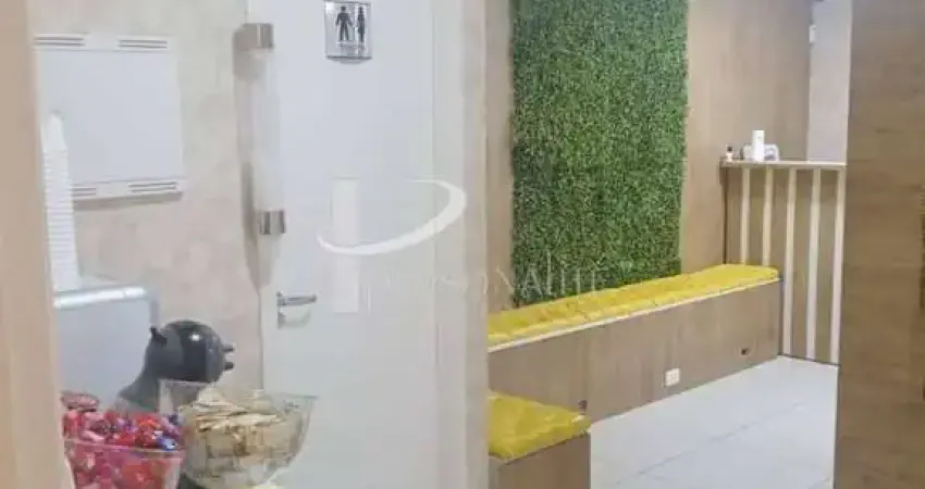 Sala Comercial para Locação com 63m², 02 banheiros e 02 Vagas por R$ 7.000,00 o Pacote!