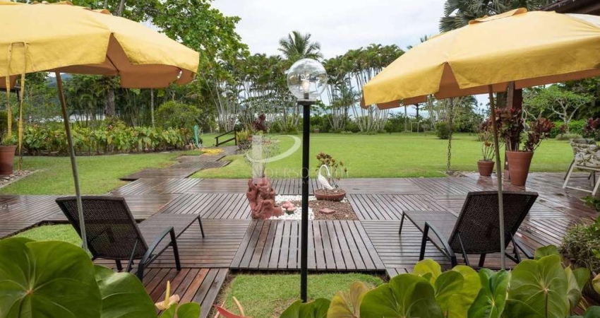 Casa na Praia Dura, 592 m2, 6 suítes, 11 vagas, para venda, Ubatuba- SP.