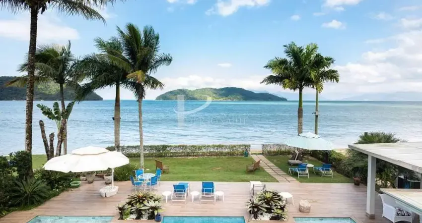 Casa pé na areia, 600 m2, 8 suítes, para venda, condomínio costa verde, caraguatatuba-sp.