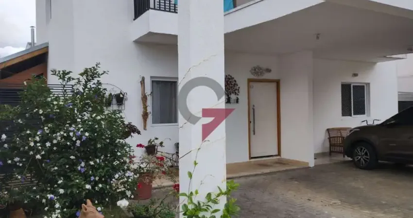 Casa em condomínio fechado com 3 quartos à venda em Areao, Taubaté 
