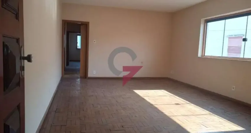 Casa com 3 quartos para alugar no Centro, Taubaté 