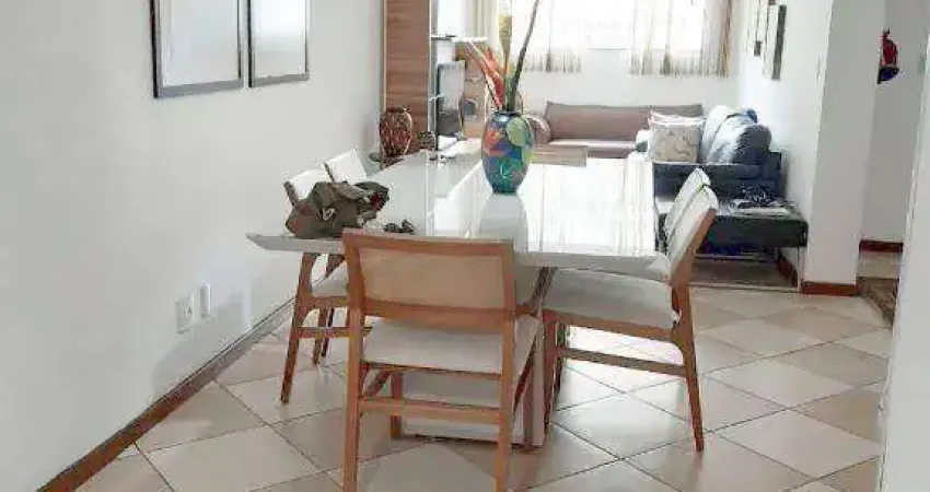 Casa triplex com 5 quartos, 2 suítes, área gourmet e quintal. Em local plano e na melhor localização do Alto dos Passos com tudo próximo!