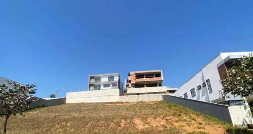Excelente Terreno no Condomínio Clube Alphaville. Custo-Benefício Imperdível!