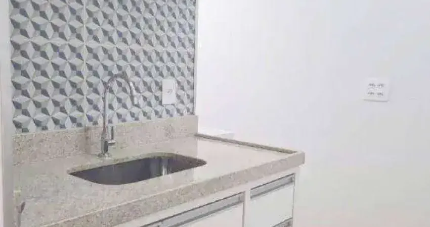 Apartamento 2 quartos com garagem, reformado em localização privilegiada no centro de Juiz de Fora.