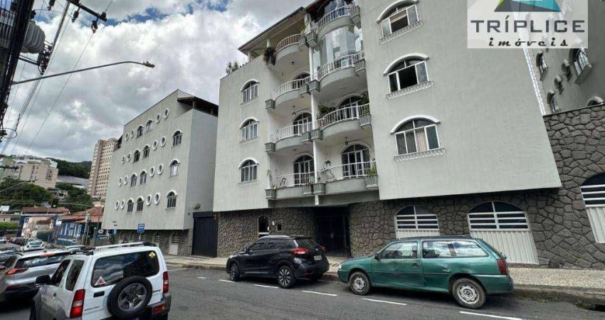 Apartamento 3 quartos com suíte, sala 2 ambientes com varanda, vaga numerada, lazer e localização privilegiada na rua São Mateus. 130m². Oportunidade!