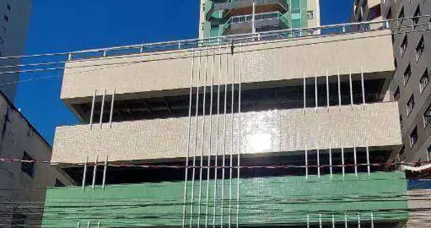 Apartamento 3 quartos com suíte master, sala 2 ambientes com varanda, ambientes planejados, dependência completa, 2 vagas paralelas, lazer completo.