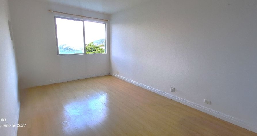 2 dorm. com vista para a praia na Biquinha