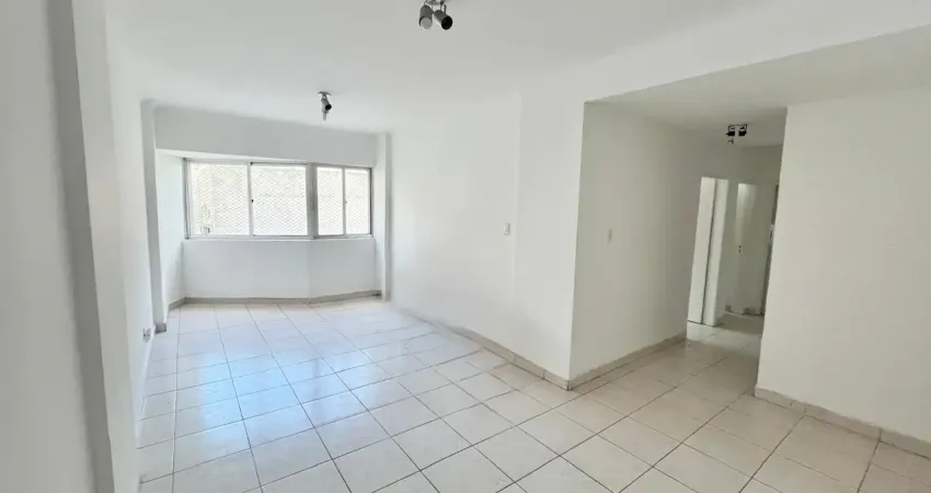 2 dormitórios com garagem, em frente á praia com vista lateral pro mar