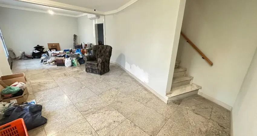 Casa | 3 Quartos (1 Suíte) | 165m² | Ponta da Praia
