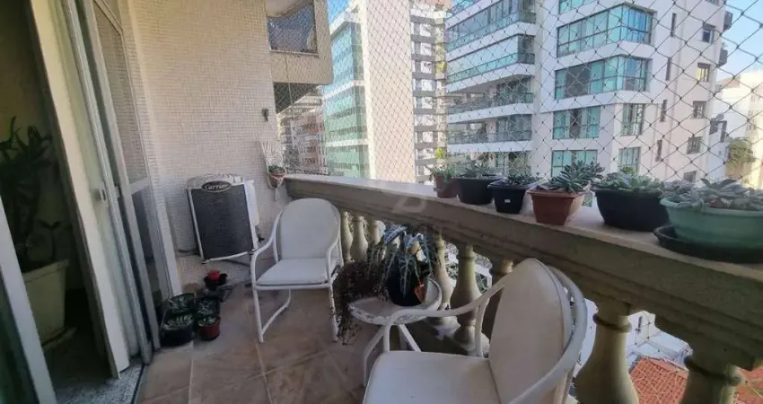 Venda em Icaraí, 4 quartos com 2 suítes e 2 vagas de garagem