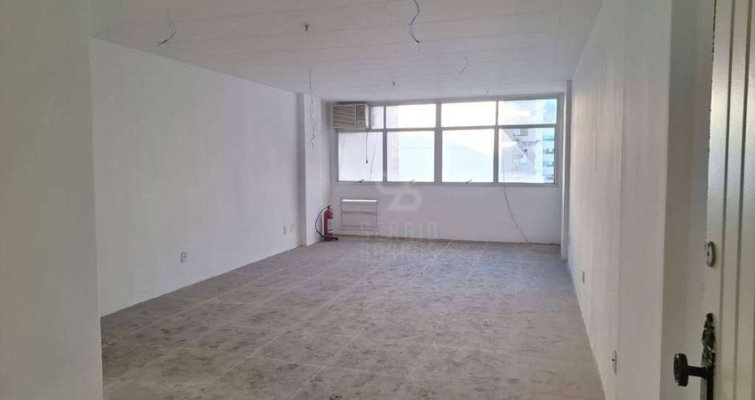 Sala comercila no centro de NIterói, ampla, com 40 m², vazia , sol manhã.