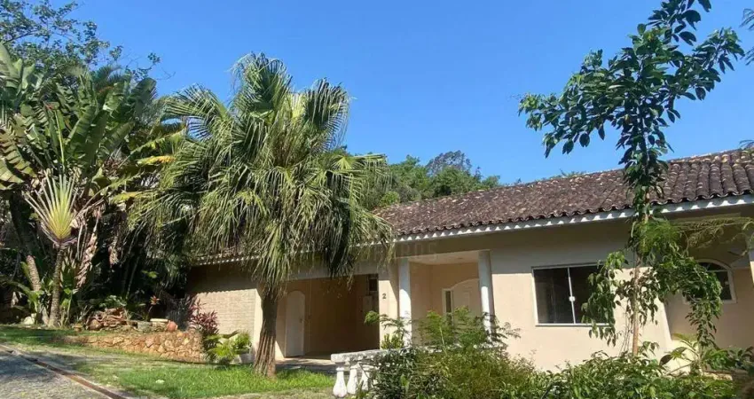 Casa em condomínio fechado com 6 quartos à venda na Estrada Velha de Maricá, 4900, Rio do Ouro, São Gonçalo