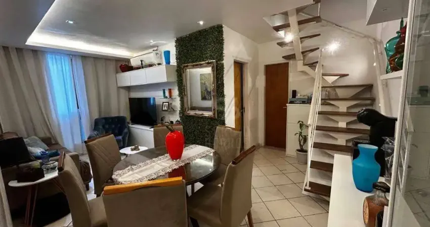 Cobertura duplex na quadra da praia de Icaraí, 4 quartos, 1 suíte, 1 vaga. Lazer completo.