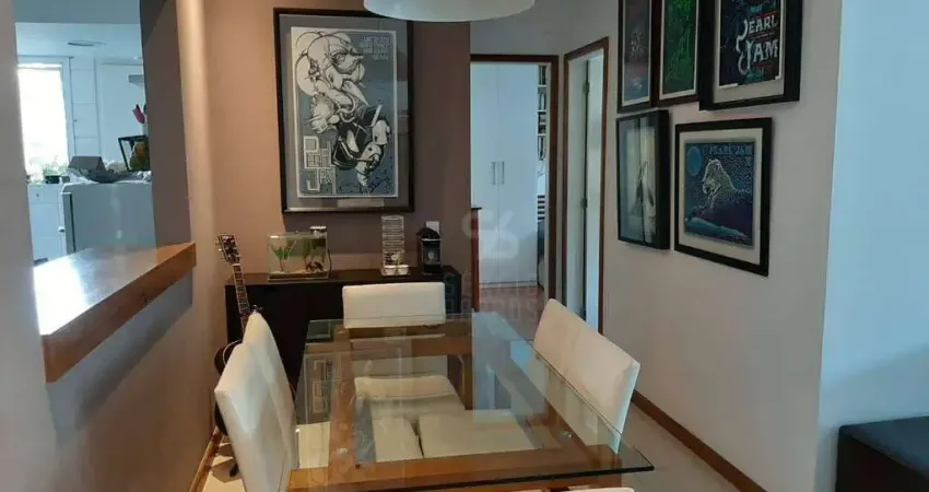 Apartamento de 2 quartos, 1 suíte, sol manhã, montado, 1 vaga. Lazer na cobertura.