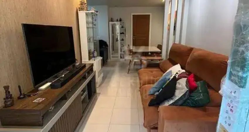 Apartamento de 2 quartos, 1 suíte em rua tranquila de são francisco, lazer e 1 vaga.