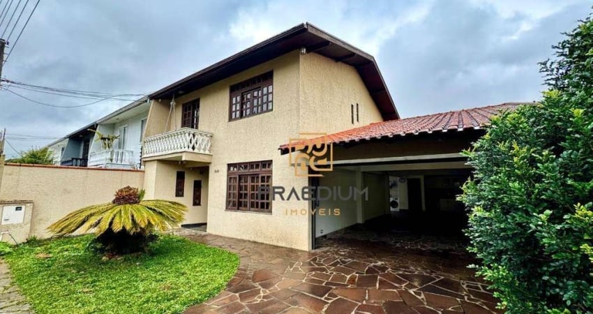 Sobrado com 3 dormitórios à venda, 162 m² por R$ 690.000 - Hauer - Curitiba/PR
