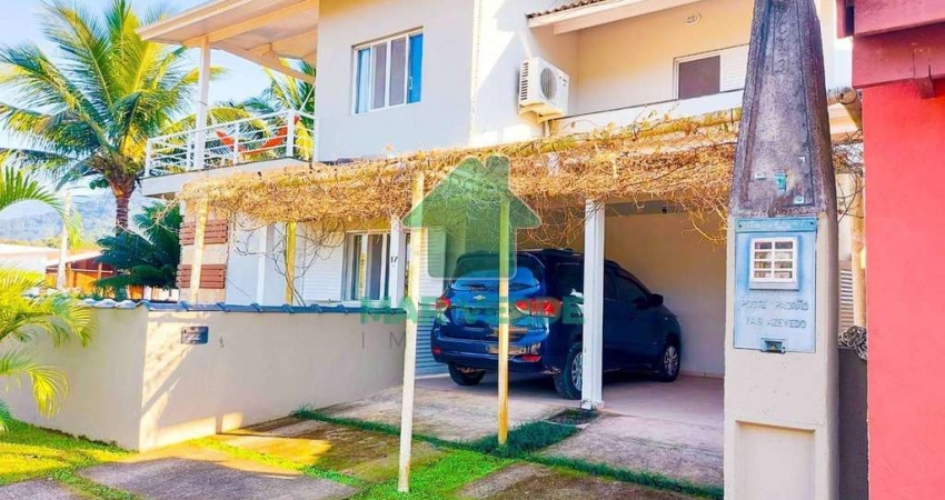 Sobrado Espetacular 4 Dorm com piscina Condomínio em condomínio fechado
