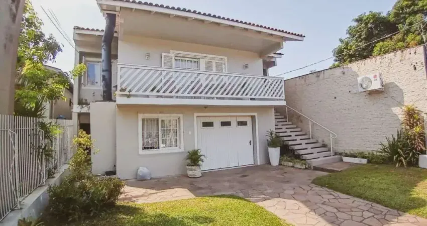 Casa com 3 dormitórios à venda, 184 m² por R$ 620.000,00 - Canudos - Novo Hamburgo/RS