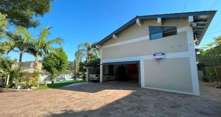 Casa com 4 dormitórios, 445 m² - venda por R$ 1.700.000,00 ou aluguel por R$ 8.095,00/mês - Floresta - Estância Velha/RS