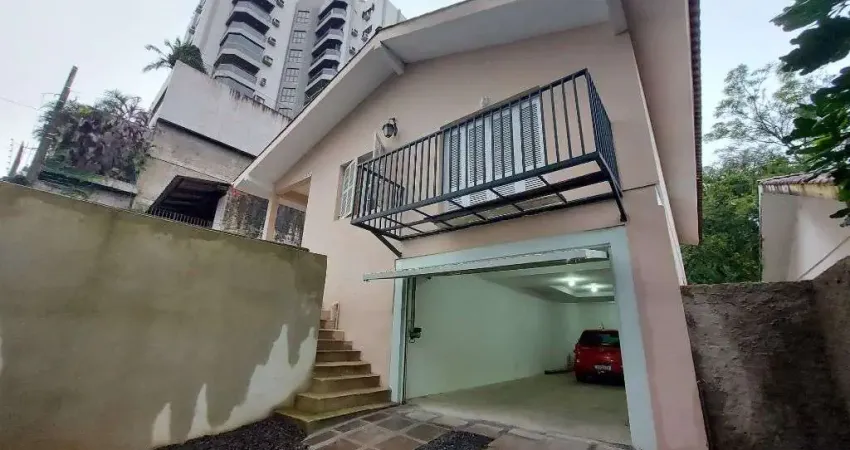 Casa com 3 dormitórios para alugar, 197 m² por R$ 3.722,00/mês - Vila Nova - Novo Hamburgo/RS