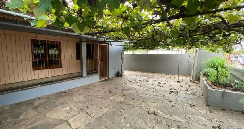Casa com 3 dormitórios para alugar, 170 m² por R$ 3.842,00/mês - Ouro Branco - Novo Hamburgo/RS