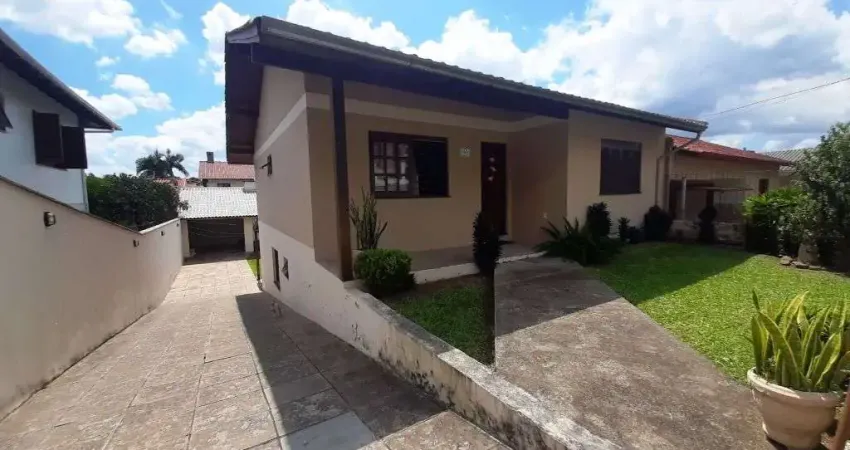 Casa com 4 dormitórios à venda, 203 m² por R$ 630.000,00 - Floresta - Estância Velha/RS