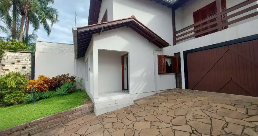 Casa com 3 dormitórios à venda, 187 m² por R$ 760.000,00 - São José - Novo Hamburgo/RS