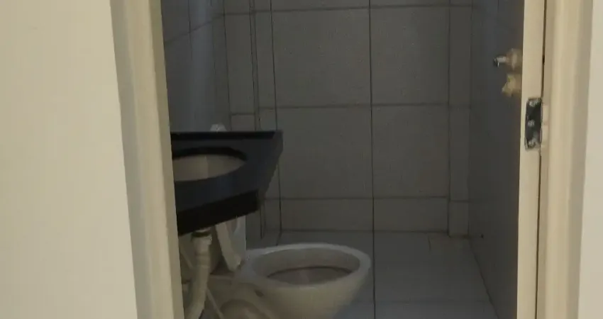 Apartamento com 3 quartos para alugar na Avenida Cícero Sá, 141, Centro, Eusébio