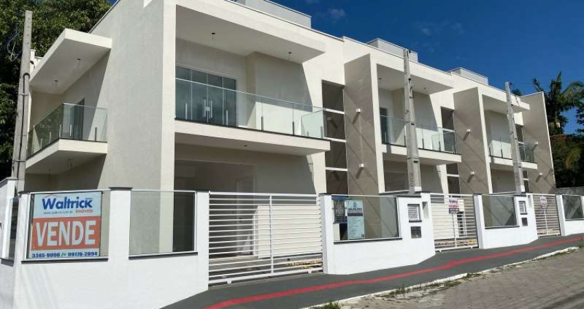 Sobrados no Residencial Villa Catarina no Centro de Penha.