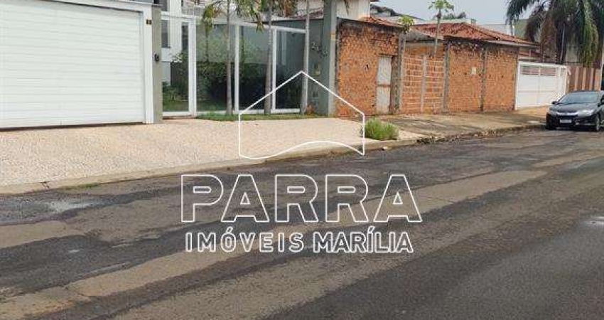 Terreno à venda no Jardim Tropical, Marília 