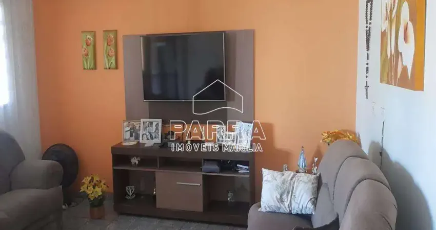 VENDE-SE RESIDÊNCIA NO PALMITAL - MARILIA/SP