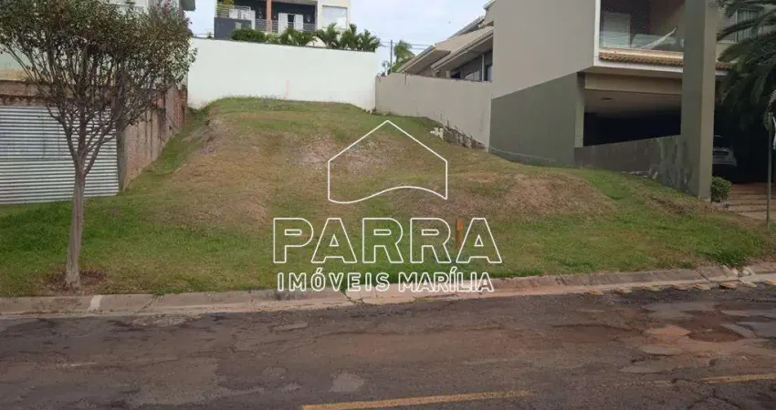 Terreno em condomínio fechado à venda no Jardim Alvorada, Marília 